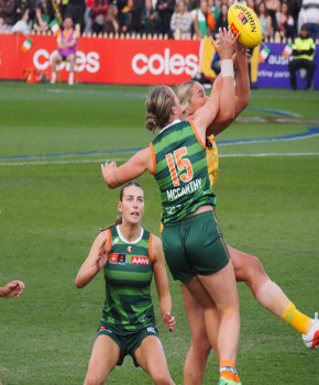Look Closer 4eme: National sports: Aussie Rules football, episode sheets - Exercises public_resources.teaching_resource